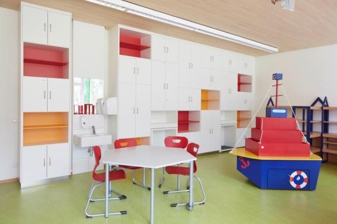 Beleuchtung einer Räumlichkeiten in der Grundschule Engen